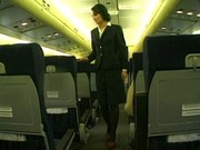 Секс в самолете: русская стюардесса мастурбирует